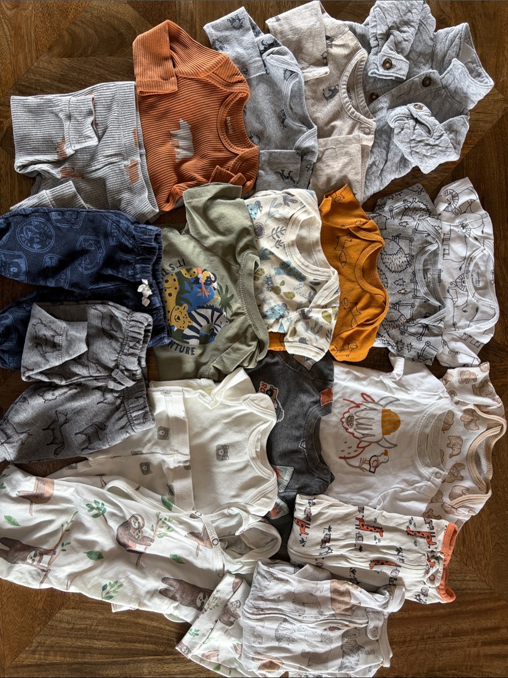 Bundle of clothes for your Baby Animal Lover